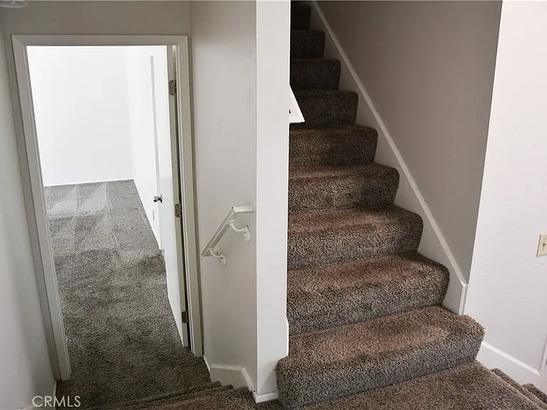 522 E Collins Ave — Photo 26