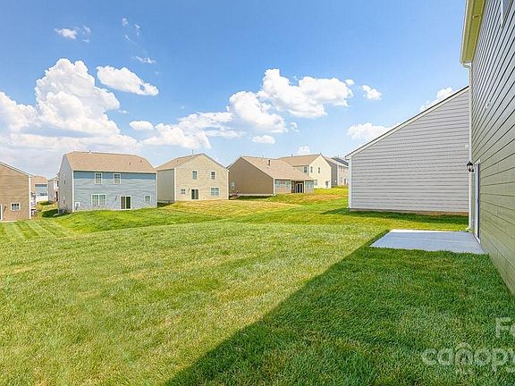 4th image of 21 Covewood Ln