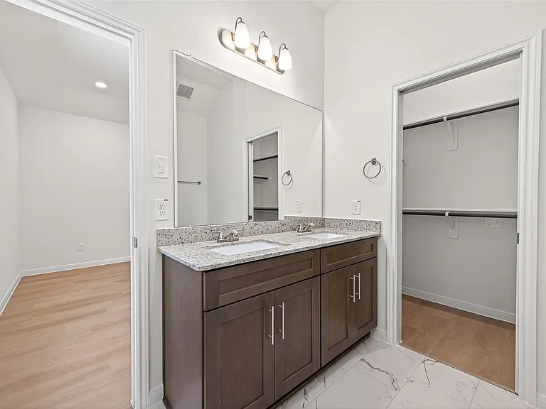 11864 E Gate Dr — Photo 26