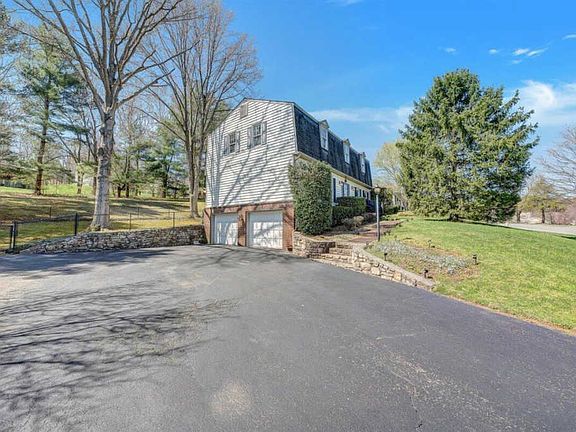 4th image of 5132 Canter Dr