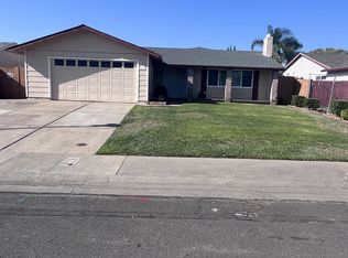 5441 Eden View Dr, Sacramento, CA 95823