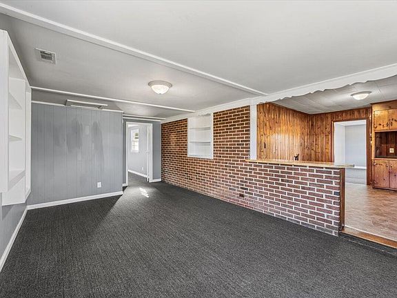5th image of 1110 Murphy Rd