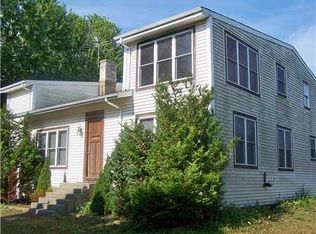 429 Wapping Rd, Portsmouth, RI 02871