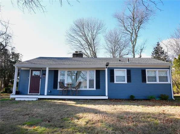 50 Elton Cir, Cranston, RI 02921