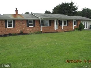 2 Rolling Rd, Luray, VA 22835