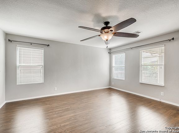 3rd image of 1818 Strawhouse Way