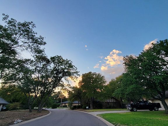 5th image of 7933 Skylake Dr
