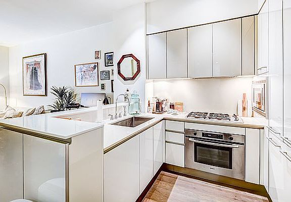 5th image of 25 Broad St APT 7N