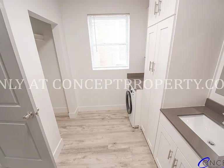 First Avenue Flats — Photo 95