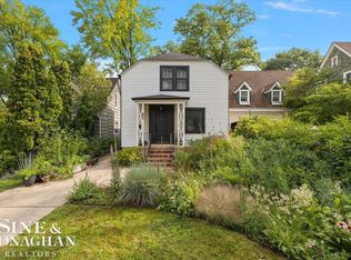 82 Kerby Rd, Grosse Pointe Farms, MI 48236