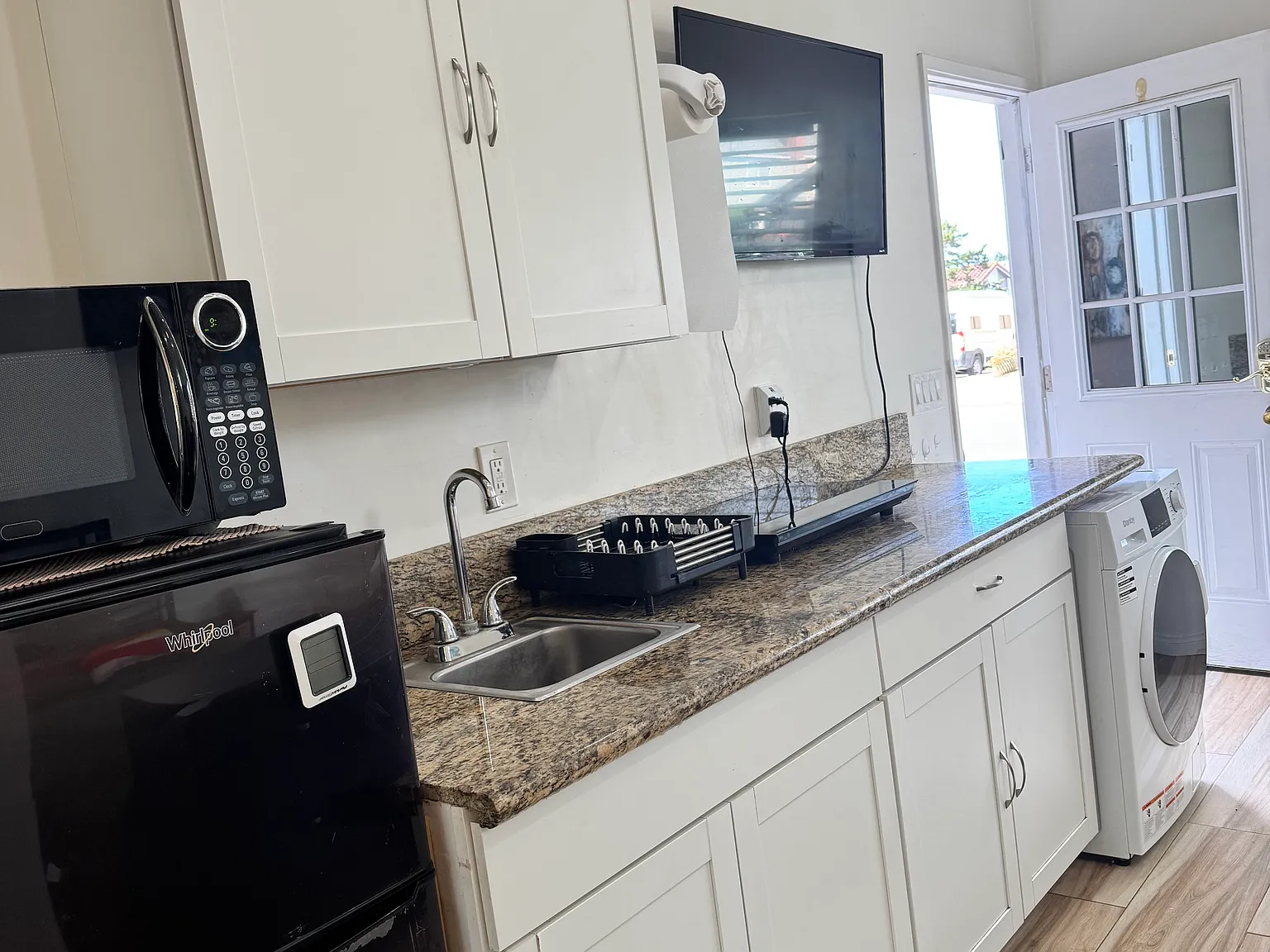 1 bed, 250 sqft, $1,600 — Photo 4