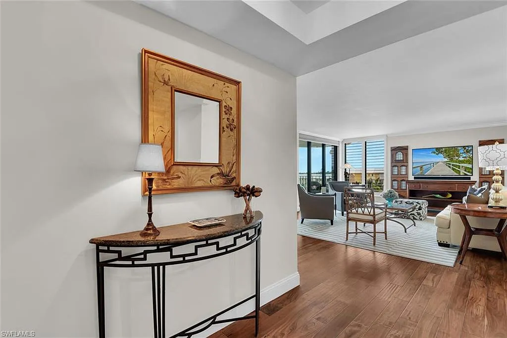 2 bed, 2.5 bath, 1505 sqft, $12,000 — Photo 4
