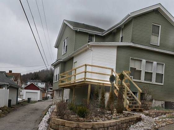 1st image of 1001 Willow Ave