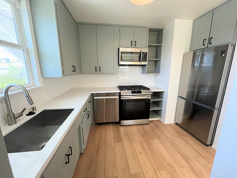 1227 S Ogden Dr — Photo 7