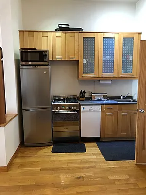 Rented by Compass | media 23