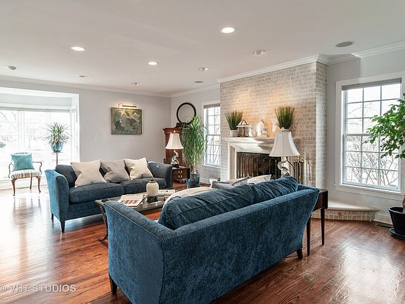 3rd image of 1000 Fair Oaks Ave