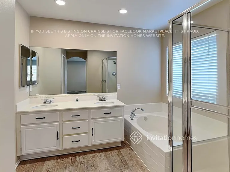 1454 Haddington Dr — Photo 16