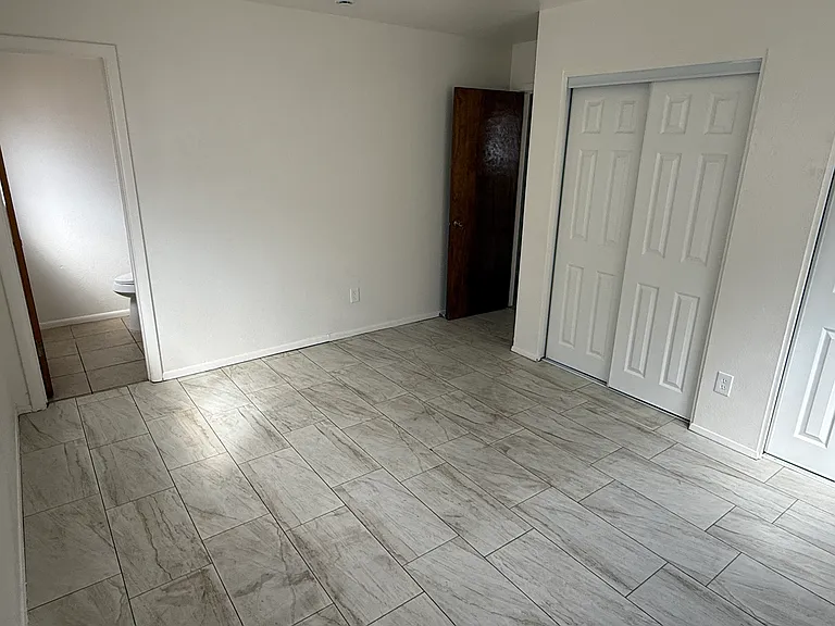 503 S Birch Ave — Photo 9