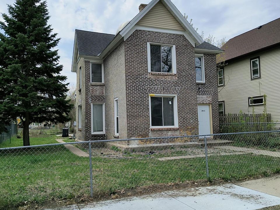 1st image of 2013 Hillside Ave N