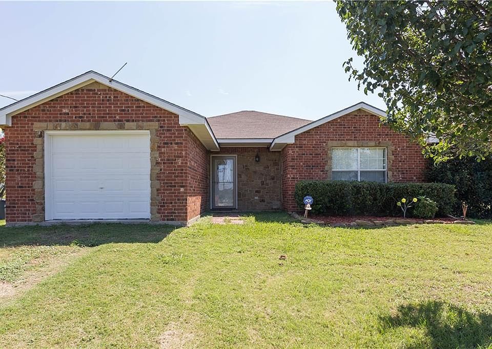 1st image of 103 SE County Road 3046