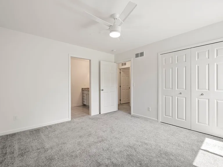 63770 Dequindre Rd — Photo 32