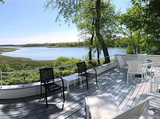 77 Kimberley Dr, South Kingstown, RI 02879