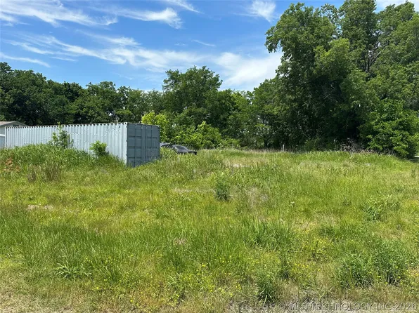608 S Jackson Ave, Wagoner, OK 74467