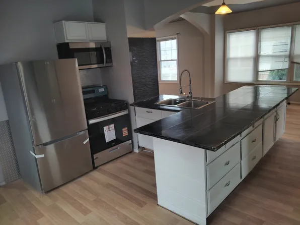 435 S Poplar Ave, South Holland, IL 60473