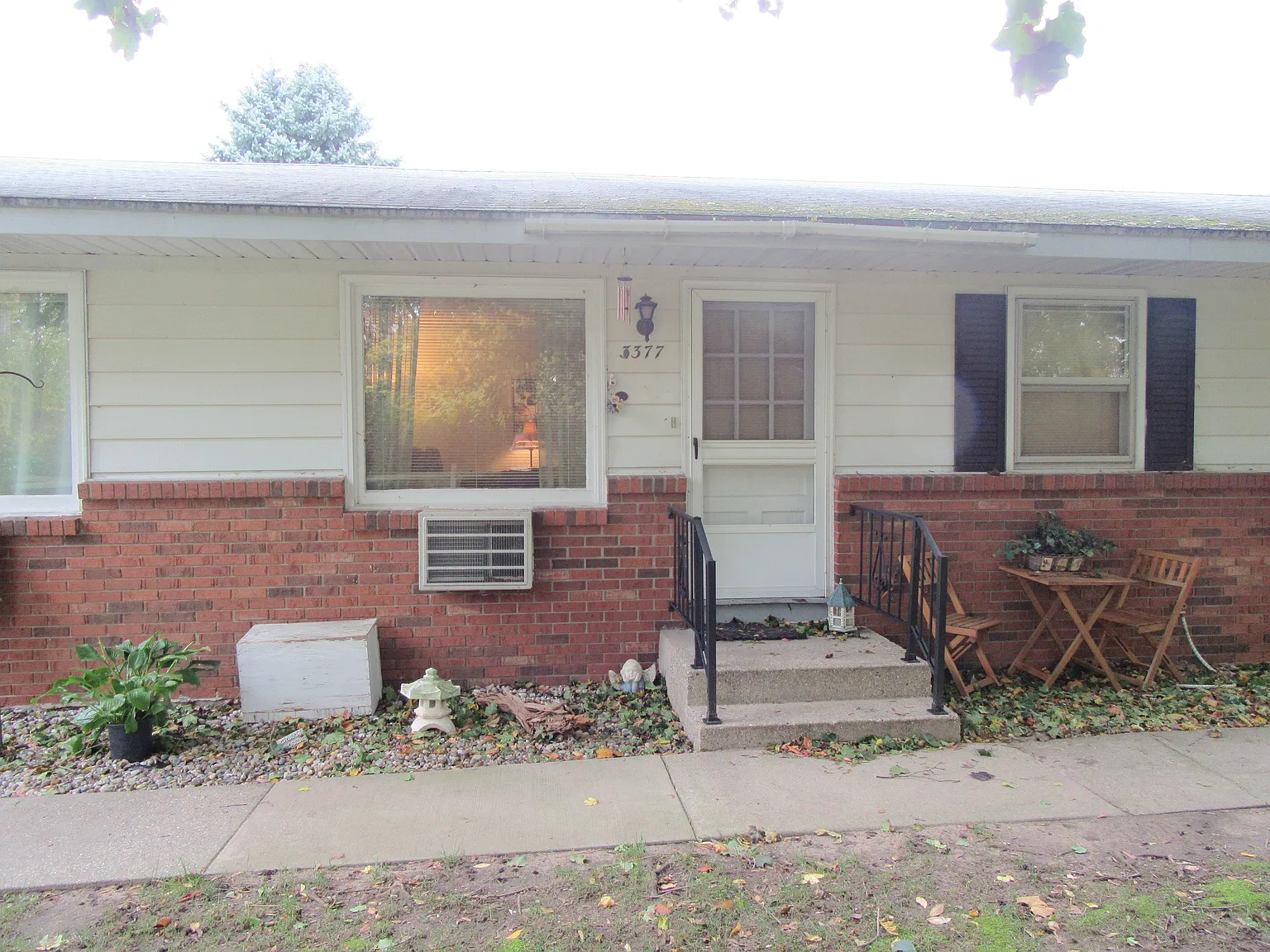 3377 Division St SW photo 1