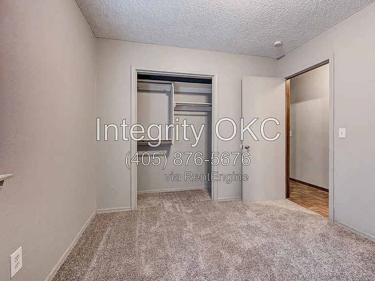 5233 Coble St — Photo 3