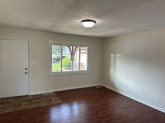 3rd image of 3581 Peck St SW #3581