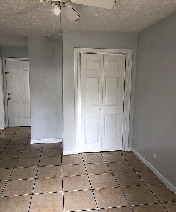 1st image of 5224 Lexington Ave #1
