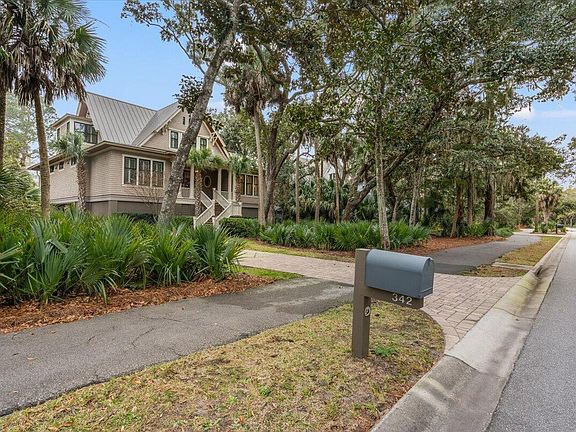 2nd image of 342 Governors Dr