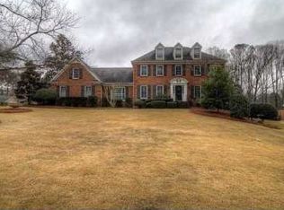 182 Newport Ln, Lilburn, GA 30047