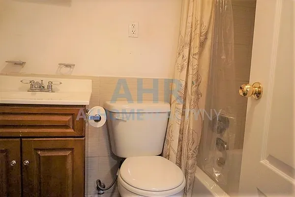 Rented by EXR | media 27