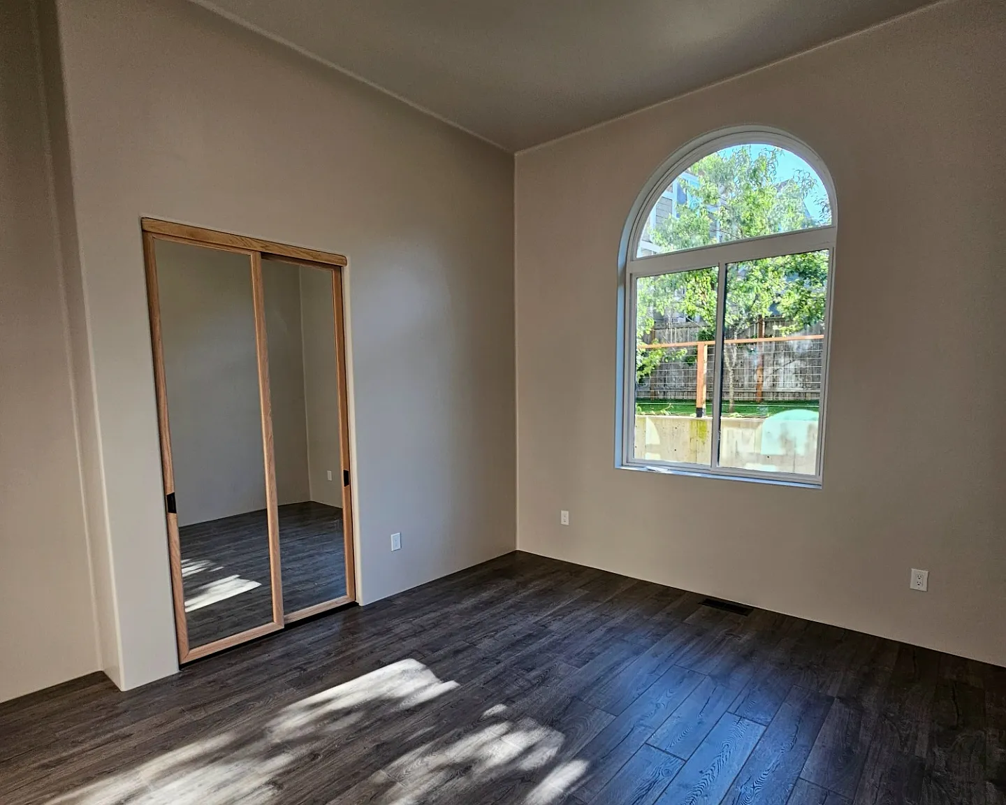 3 bed, 1600 sqft, $3,650 — Photo 3