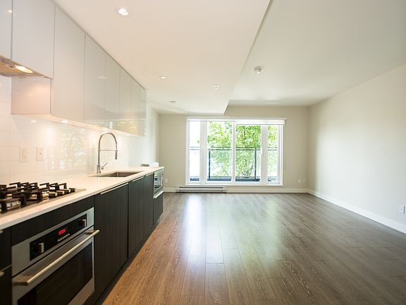 2nd image of 1588 Hastings St E #226