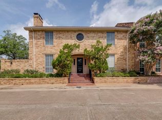 1313 Brook Hollow Way, Bryan, TX 77802