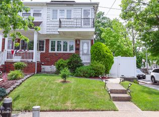 52 Taunton St, Staten Island, NY 10306