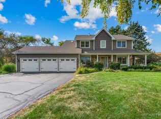 2019 Blue Pine Dr, Crystal Lake, IL 60012