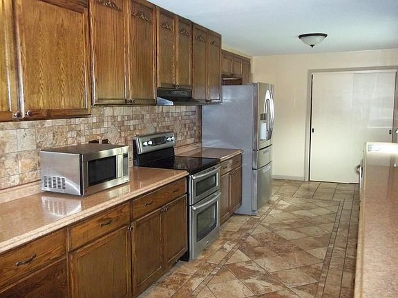 4th image of 208 S Cottonwood Dr