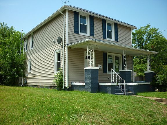 3rd image of 2715 Roanoke Ave