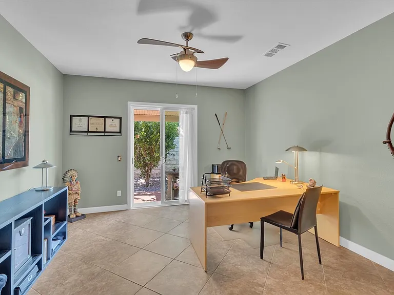 McCartney Dr — Photo 6