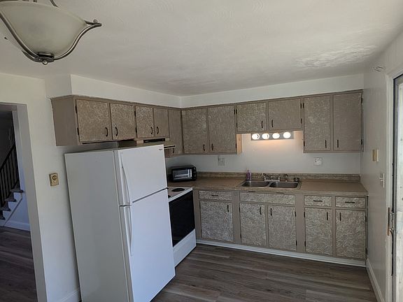 3rd image of 305 Walden Ave APT 2