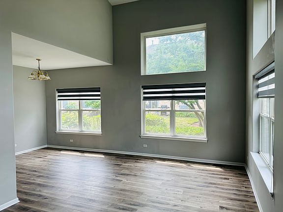 2nd image of 3042 Tangley Oaks Trl
