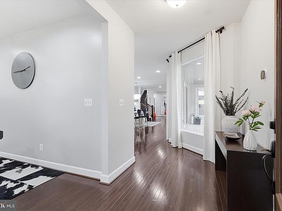 5th image of 44537 Neponset St