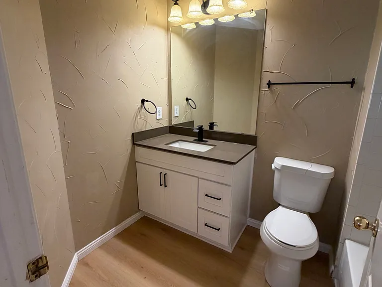 705 Cimarron Trl — Photo 21