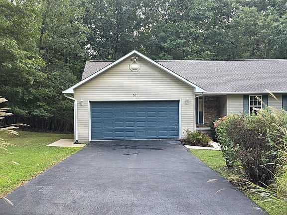 3rd image of 51 Crossbow Cir