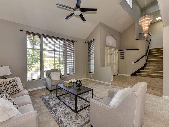 3rd image of 127 Teceira Way