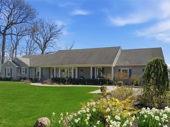 24 Bevin Road, Northport, NY 11768